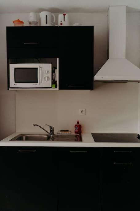 Le Nid Apartment Aureilhan  Екстериор снимка